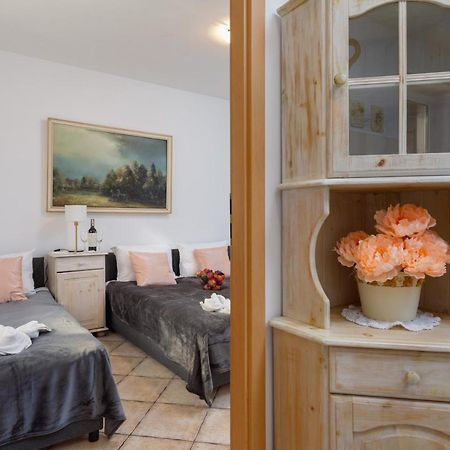 Apartment With Veranda Torunska Pobierowo By Noclegi Renters Eksteriør billede